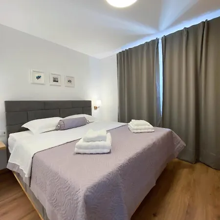 Apartman Marisa Hvar Iii *